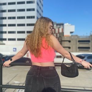 Meet your Posher, Liz